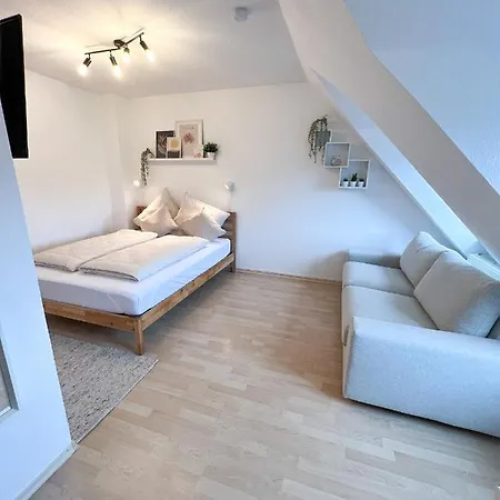 Nami - Robin - Helle Mitten In Der Stadt Memmingen