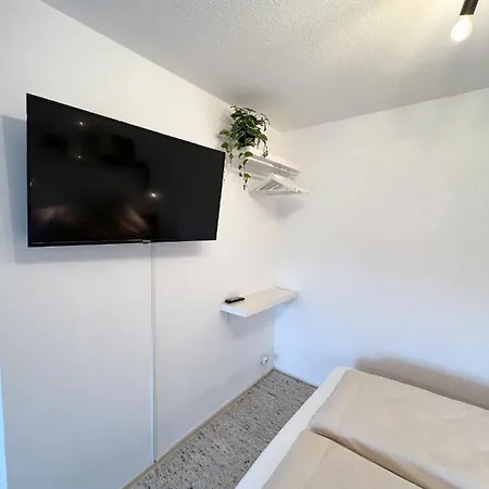 Nami - Robin - Helle Mitten In Der Stadt Apartment Memmingen