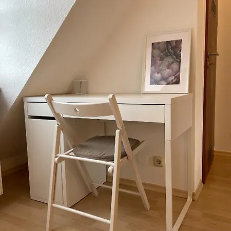 Nami - Robin - Helle Mitten In Der Stadt Apartment *