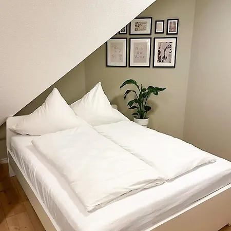 Nami - Robin - Helle Mitten In Der Stadt Memmingen