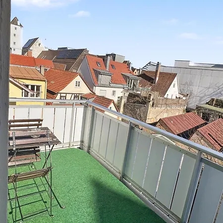 Nami - Robin - Helle Mitten In Der Stadt